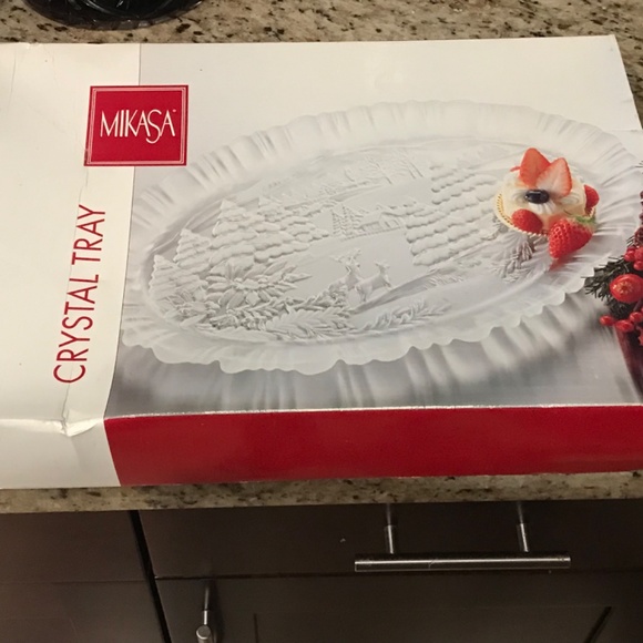 Mikasa “Rare” Chrystal Holiday Winter Dreams  Large 18” Canapé platter NEW $35 - Picture 2 of 9